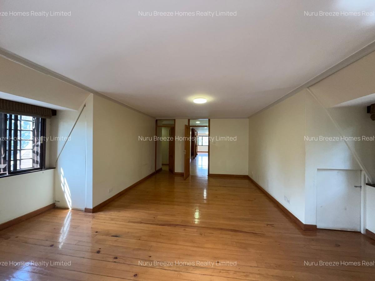 5 Bed House with En Suite in Runda - 5