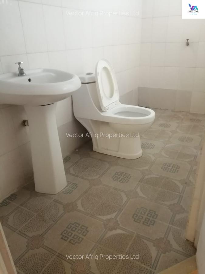 4 Bed House with En Suite in Syokimau - 4