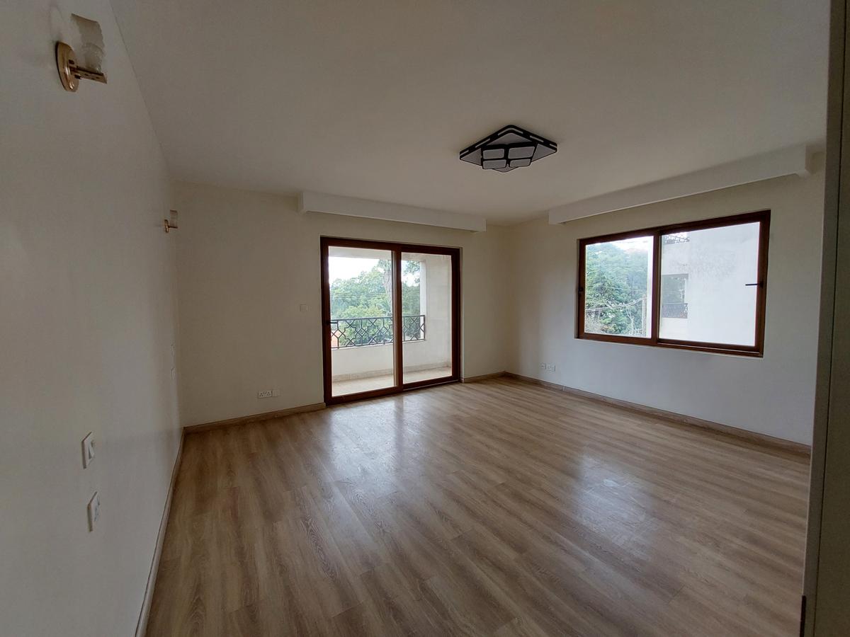 3 Bed Apartment with En Suite at Mandera Road - 10