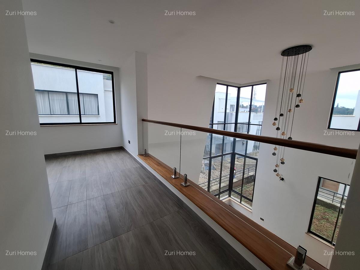 5 Bed Townhouse with En Suite in Lavington - 11