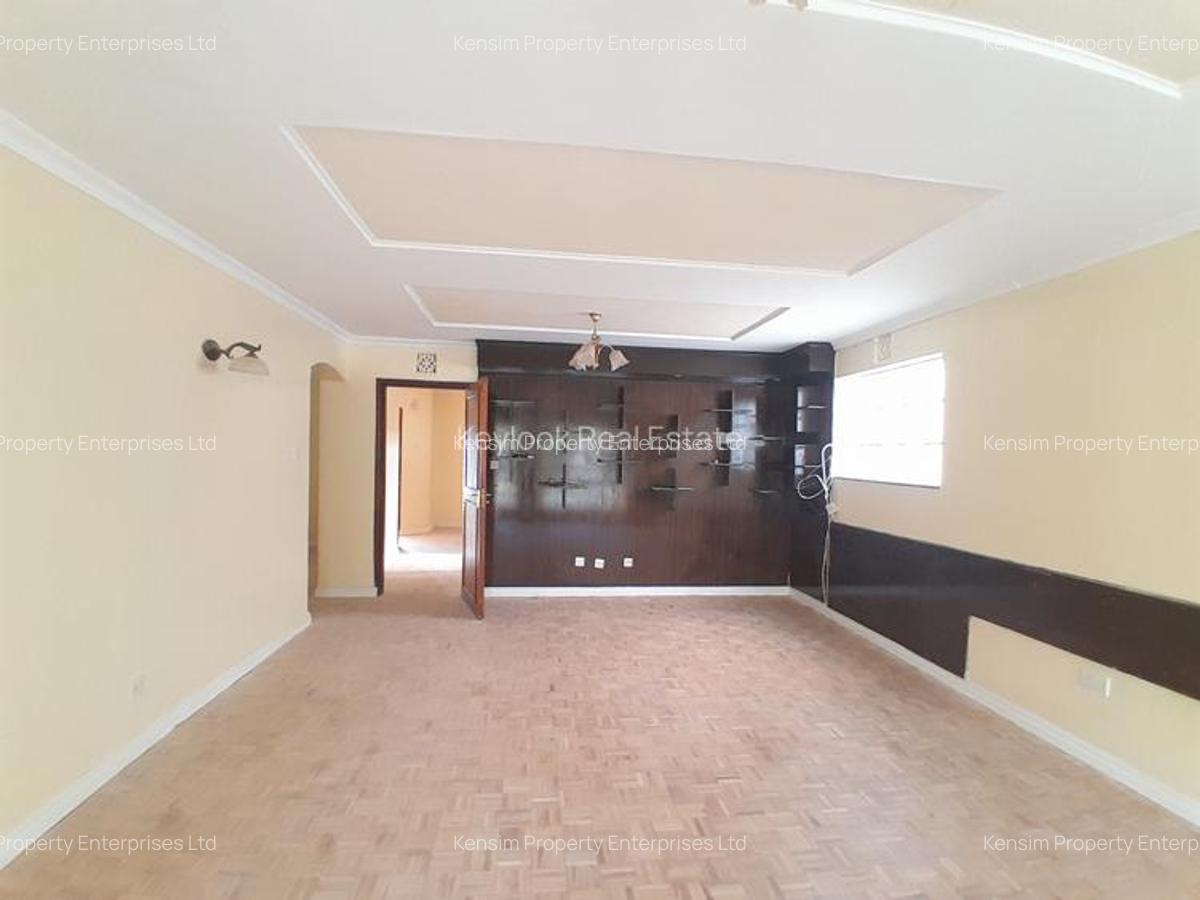 5 Bed Townhouse with En Suite in Lavington - 11