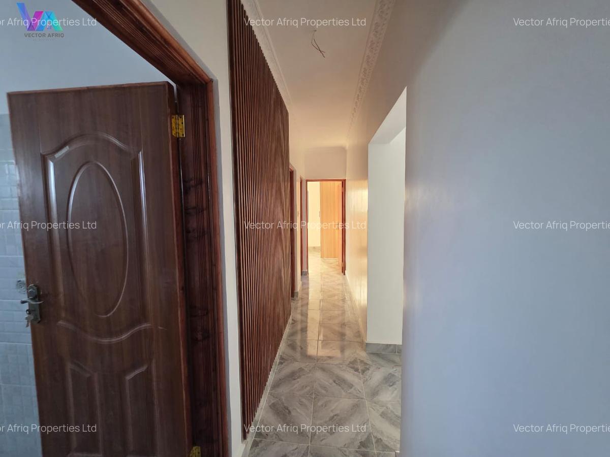 4 Bed House with Garden in Kitengela - 2