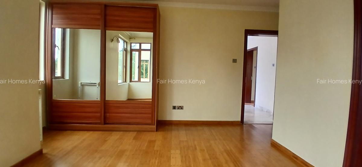 5 Bed Townhouse with En Suite at Lavington Green - 14