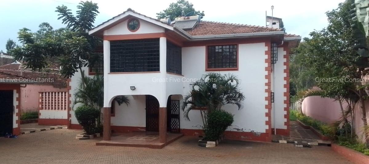 5 Bed Villa with En Suite in Runda - 3