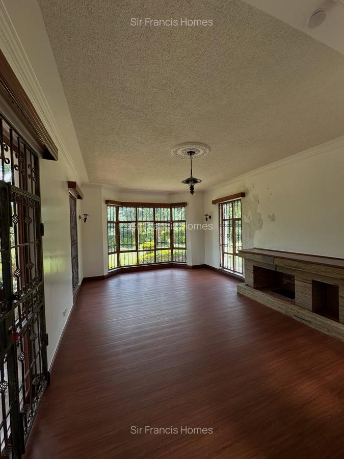 6 Bed House with En Suite in Runda - 14