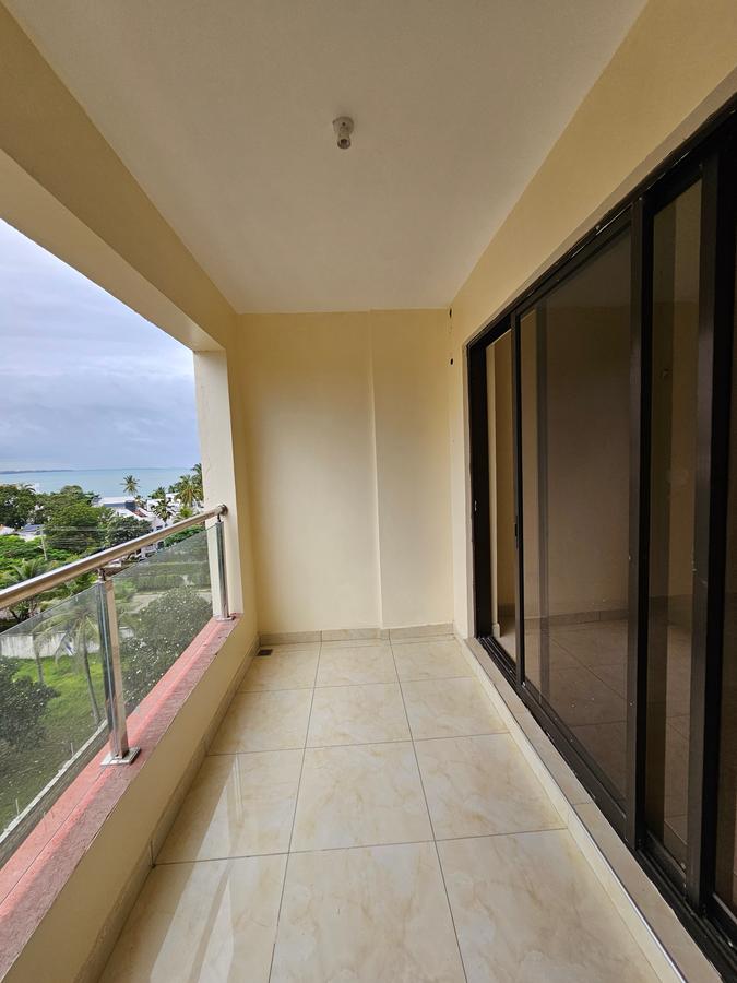 2 Bed Apartment with En Suite in Nyali Area - 14