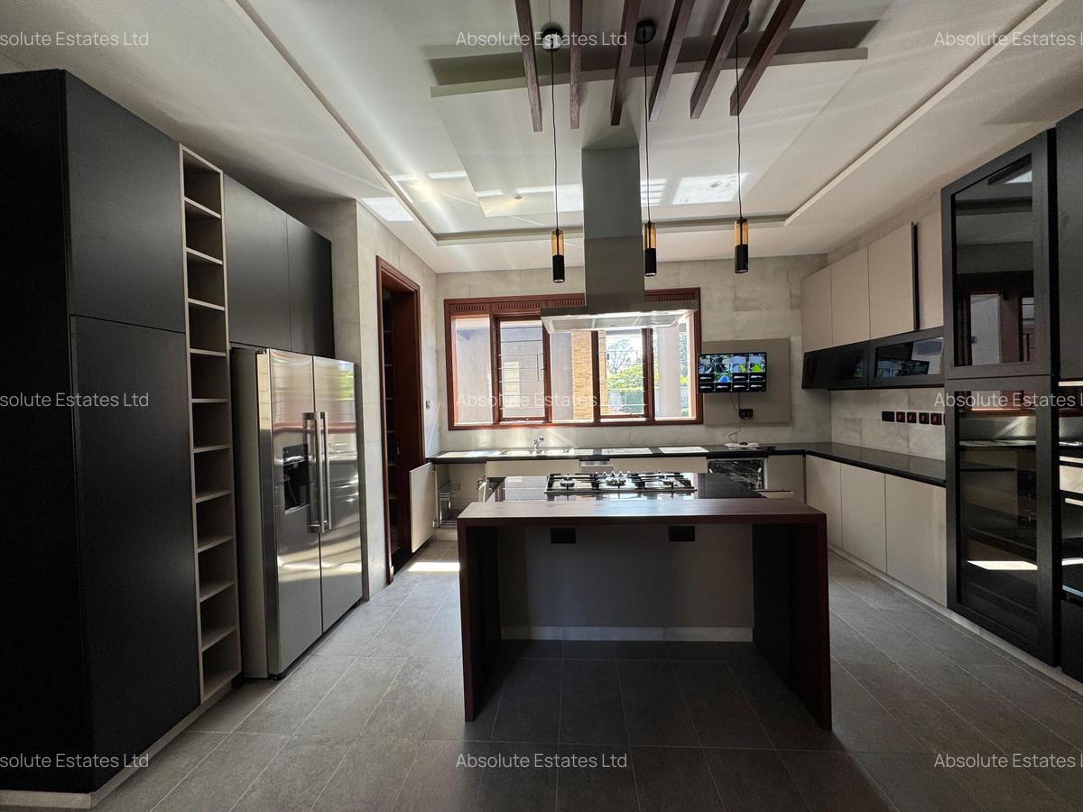 5 Bed Townhouse with En Suite in Runda - 8