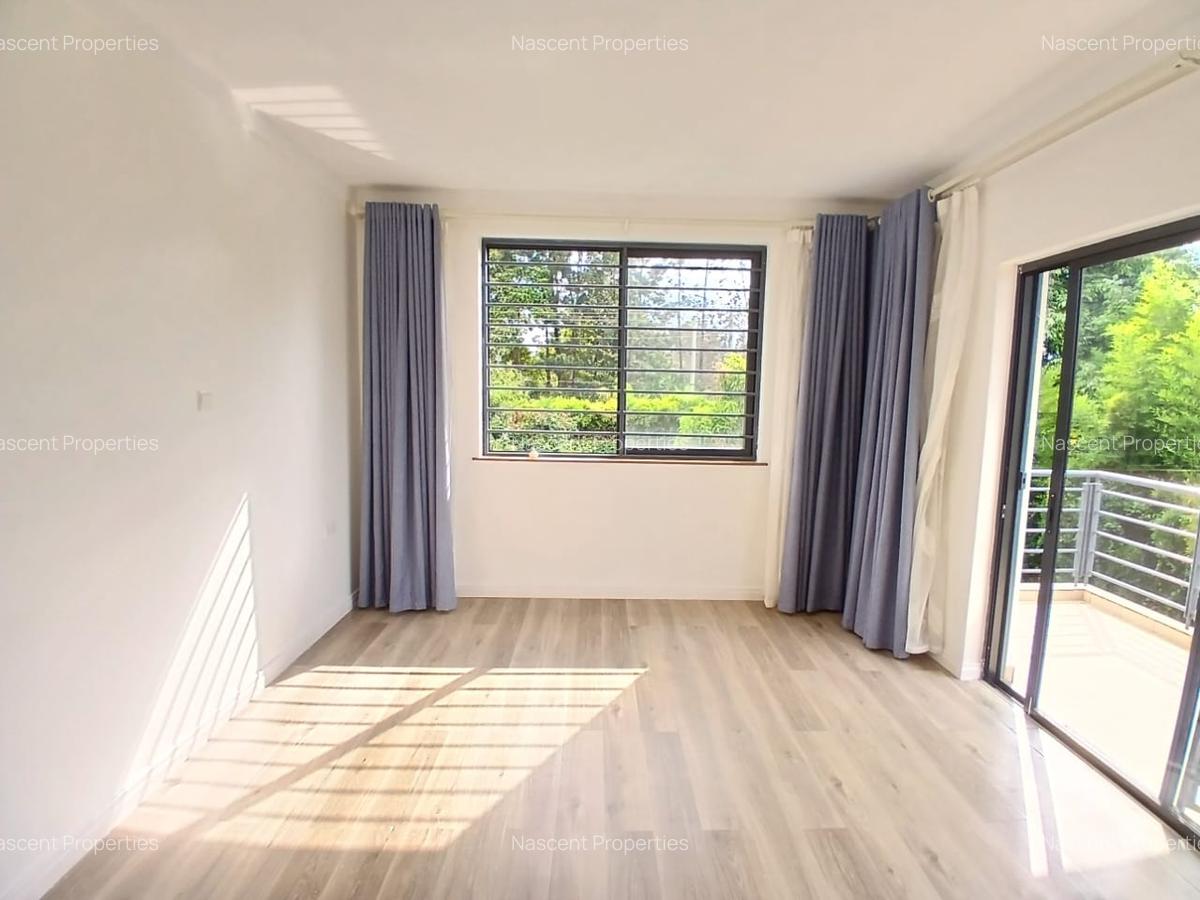 4 Bed House with En Suite in Runda - 11