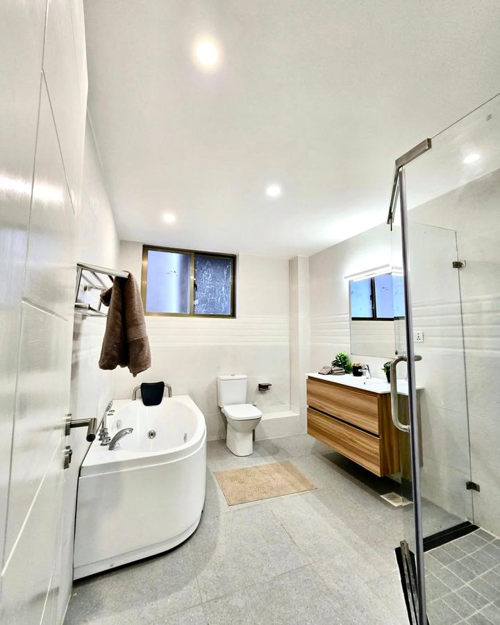 4 Bed Apartment with En Suite at Othaya Rd - 11