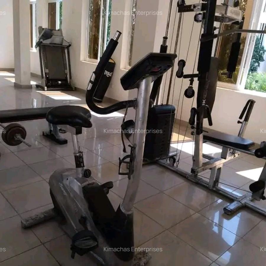 Serviced 2 Bed Apartment with En Suite at 2Nd Avenue Nyali - 9