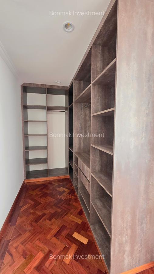 5 Bed Townhouse with En Suite at Chalbi Drive - 14