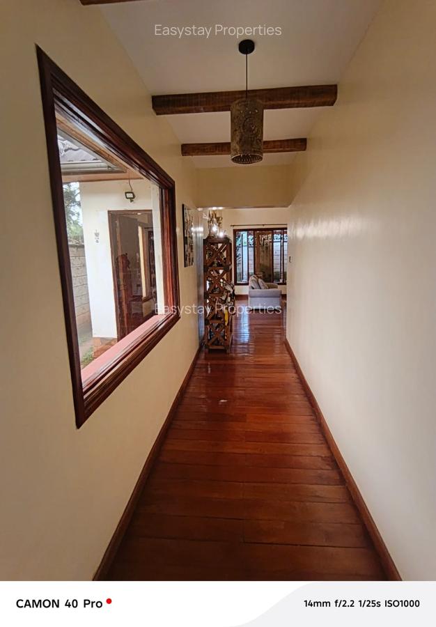 4 Bed House with En Suite in Ridgeways - 13