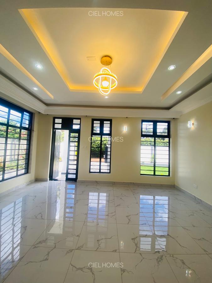 4 Bed Townhouse with En Suite at Eastern Bypass - 5