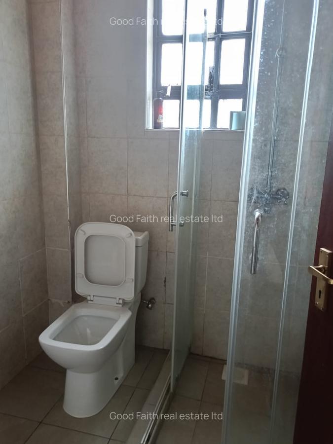 4 Bed House with En Suite in Runda - 17