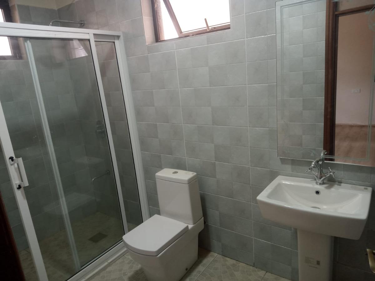 4 Bed House with En Suite in Runda - 13