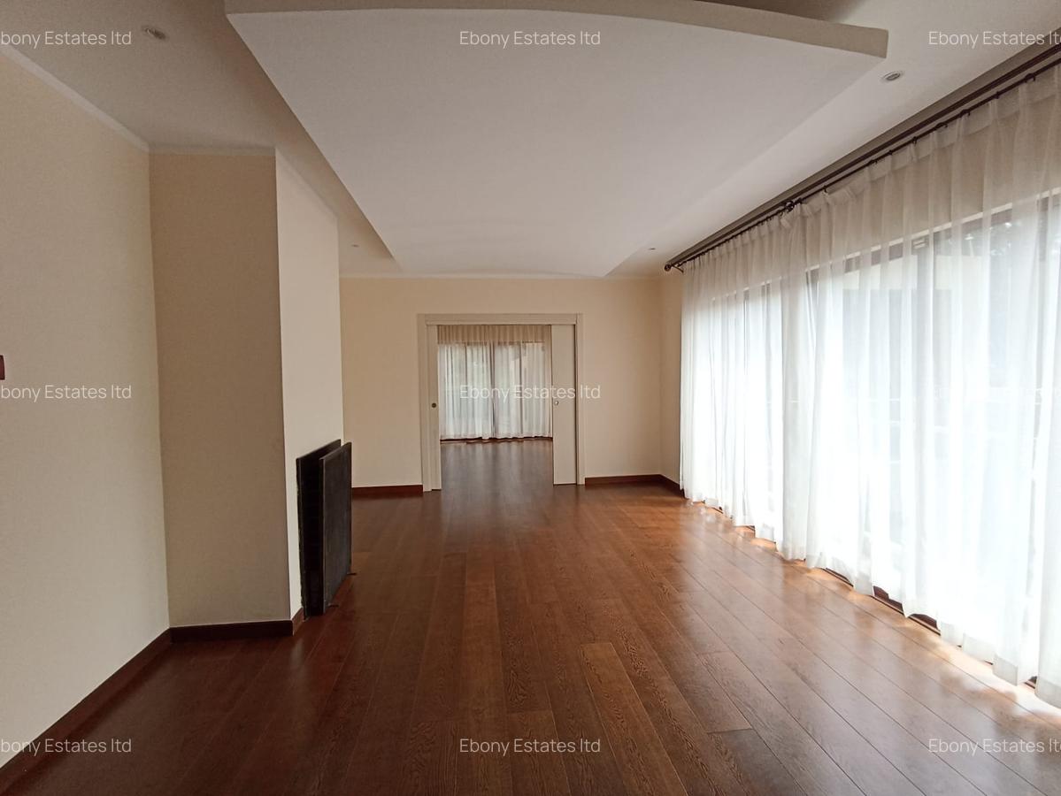 5 Bed Townhouse with En Suite in Lavington - 13