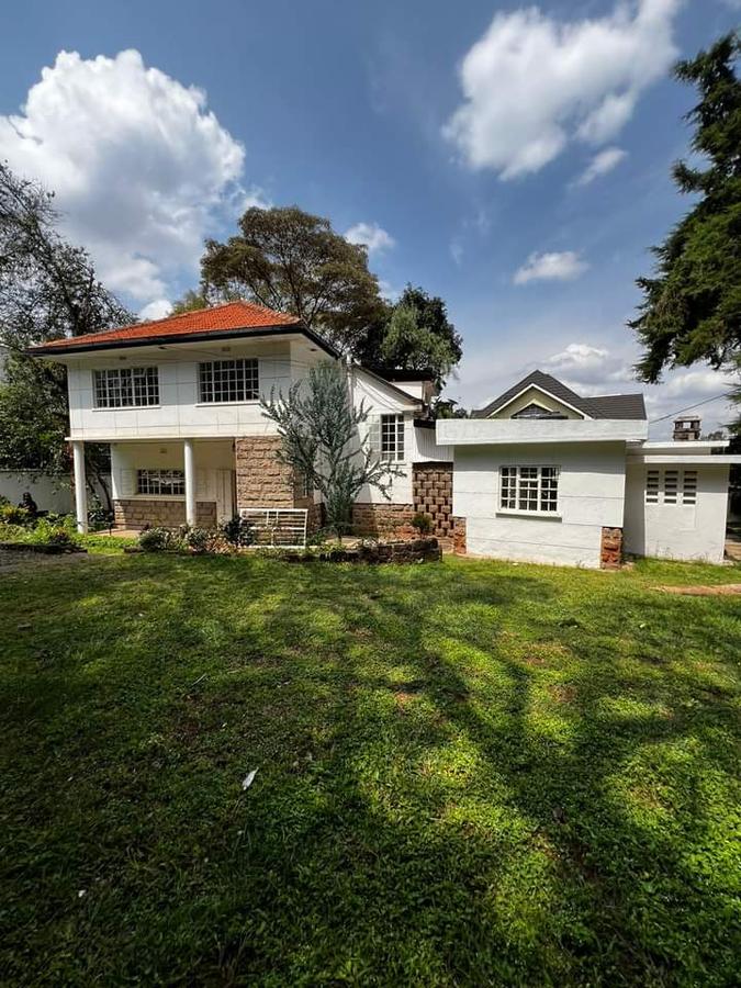 3 Bed House with En Suite at Lavington - 1