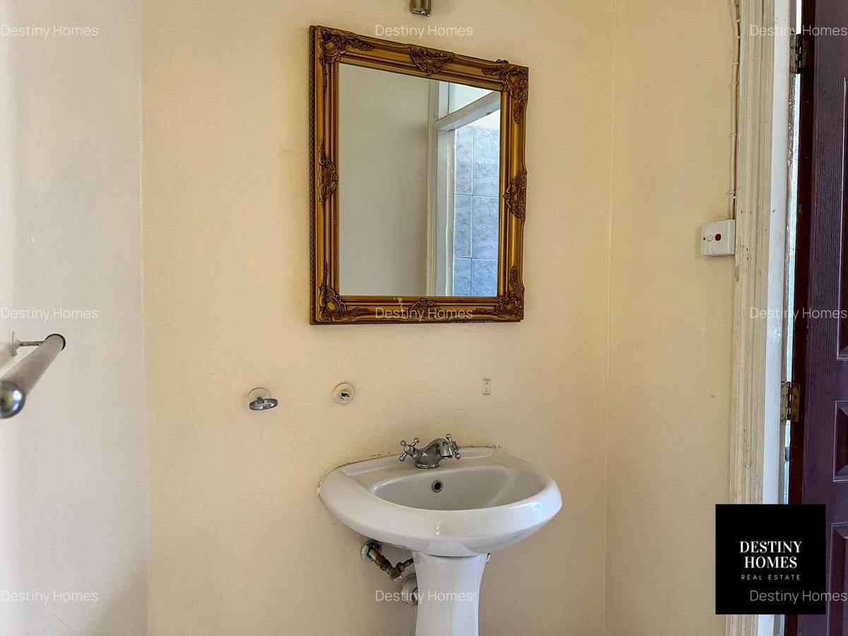 3 Bed Apartment with En Suite in Kileleshwa - 5