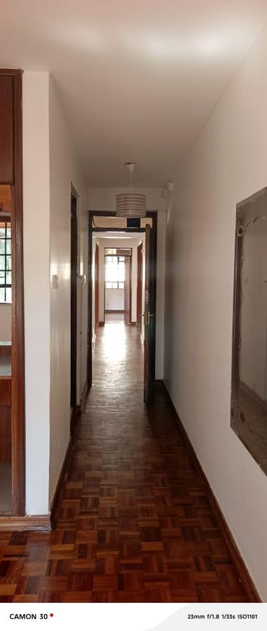 5 Bed Townhouse with En Suite in Lavington - 11