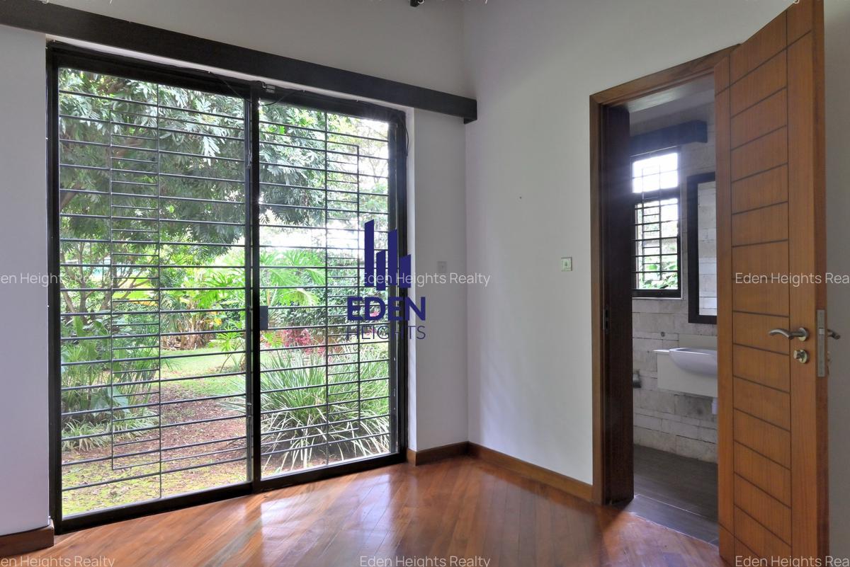 4 Bed Townhouse with En Suite in Runda - 10