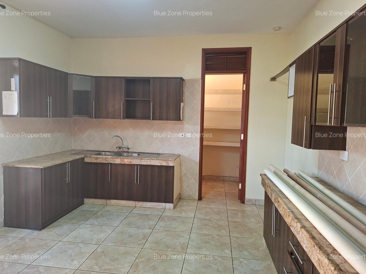 4 Bed House with En Suite at Off Benin Dr - 7