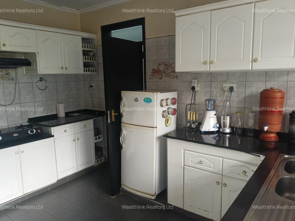 3 Bed House with Garden at Nyari - 9