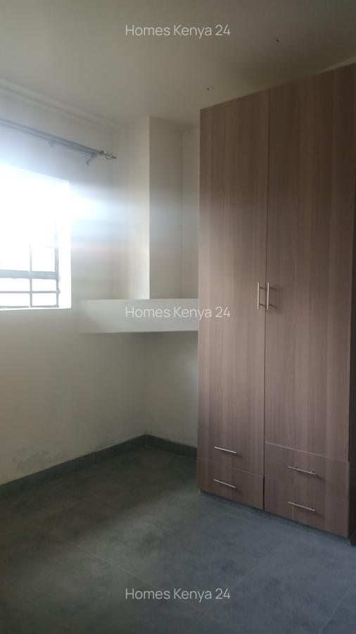 2 Bed House in Ridgeways - 8