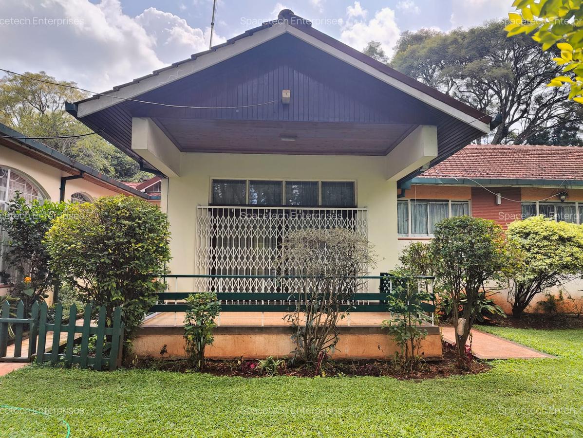2 Bed House with Garden in Lavington - 1