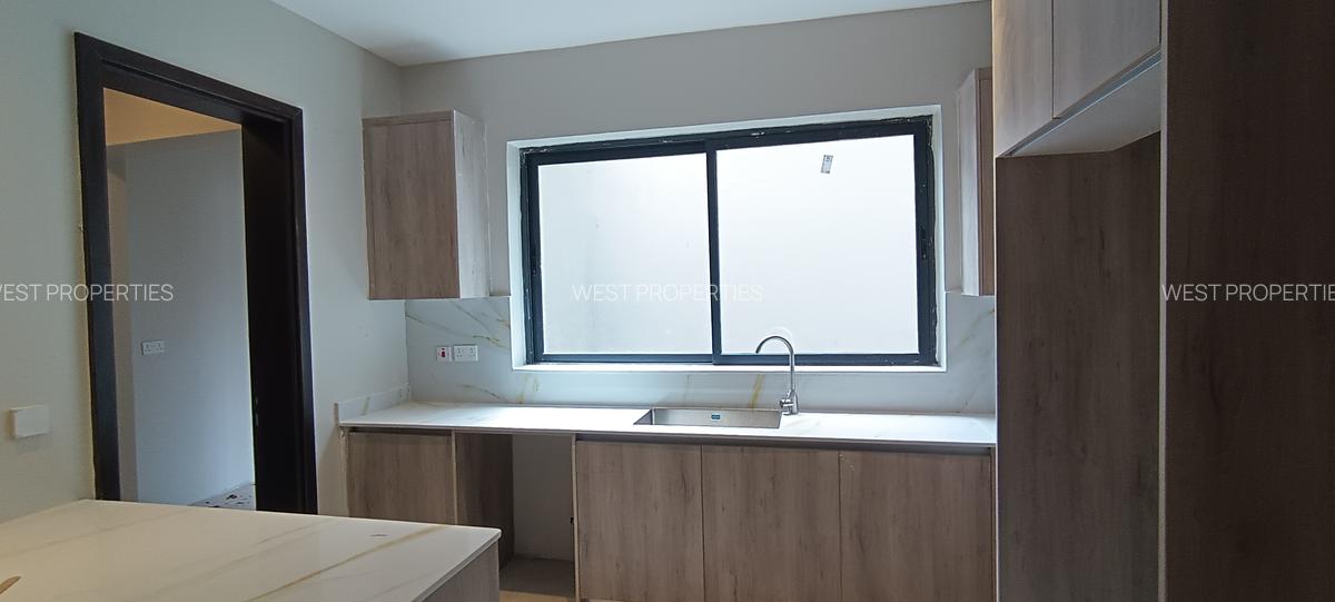 5 Bed Townhouse with En Suite at Manyani Rd - 2