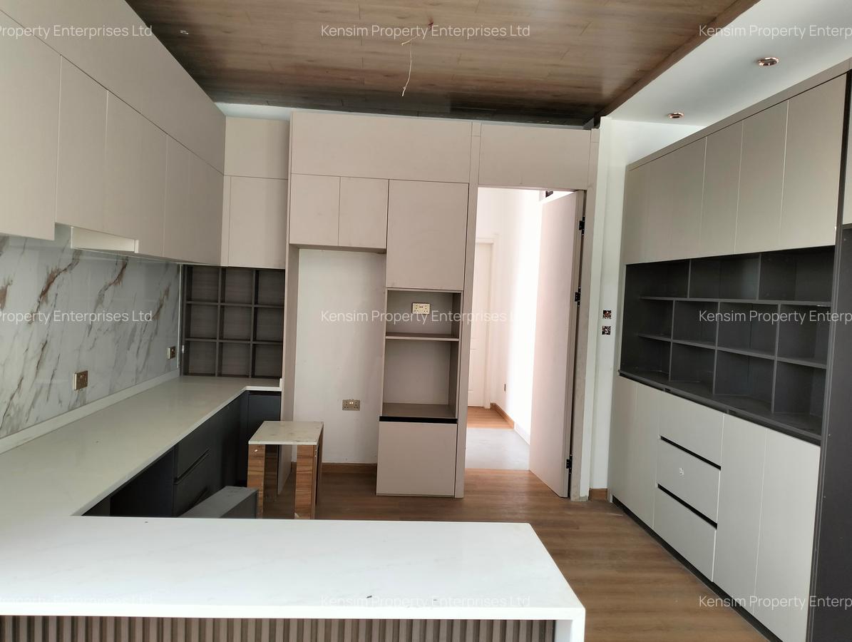 5 Bed Townhouse with En Suite in Lavington - 15