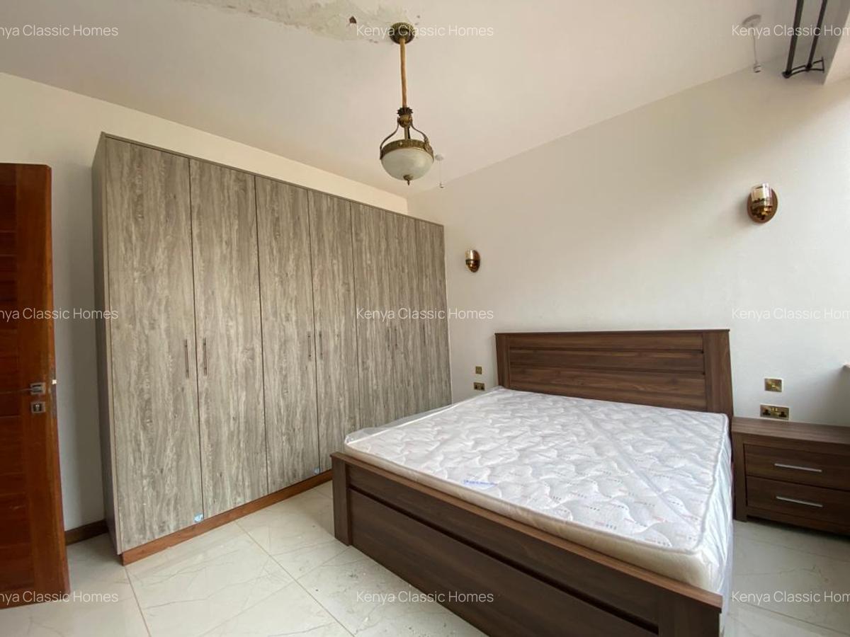6 Bed Villa with En Suite at Lavington - 3