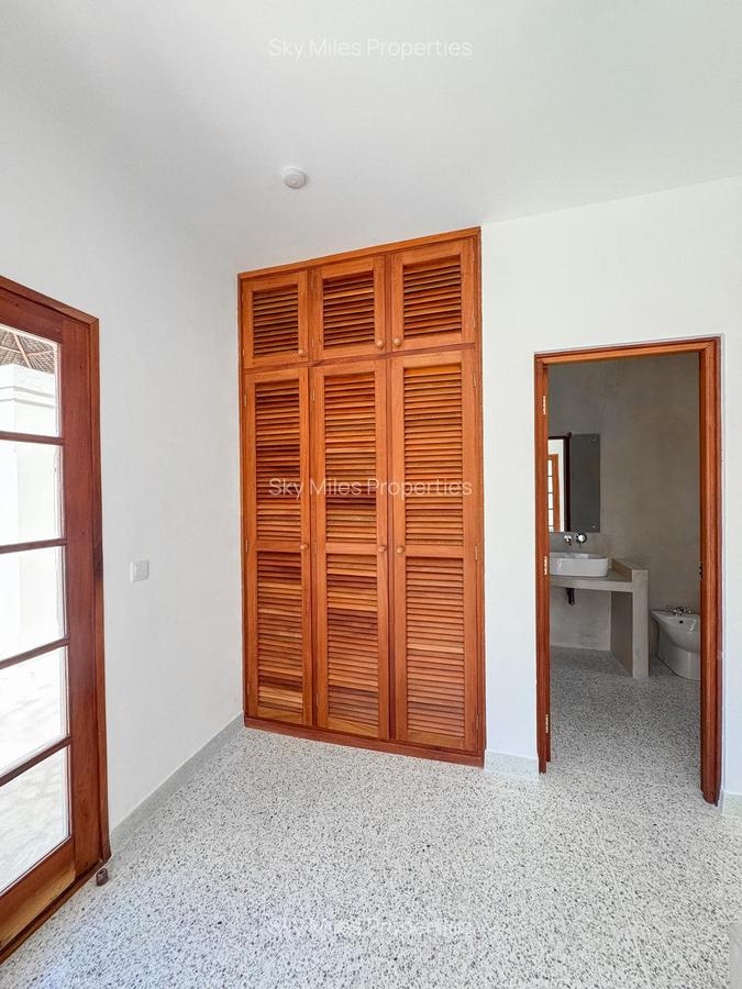3 Bed Villa with En Suite at Watamu - 17