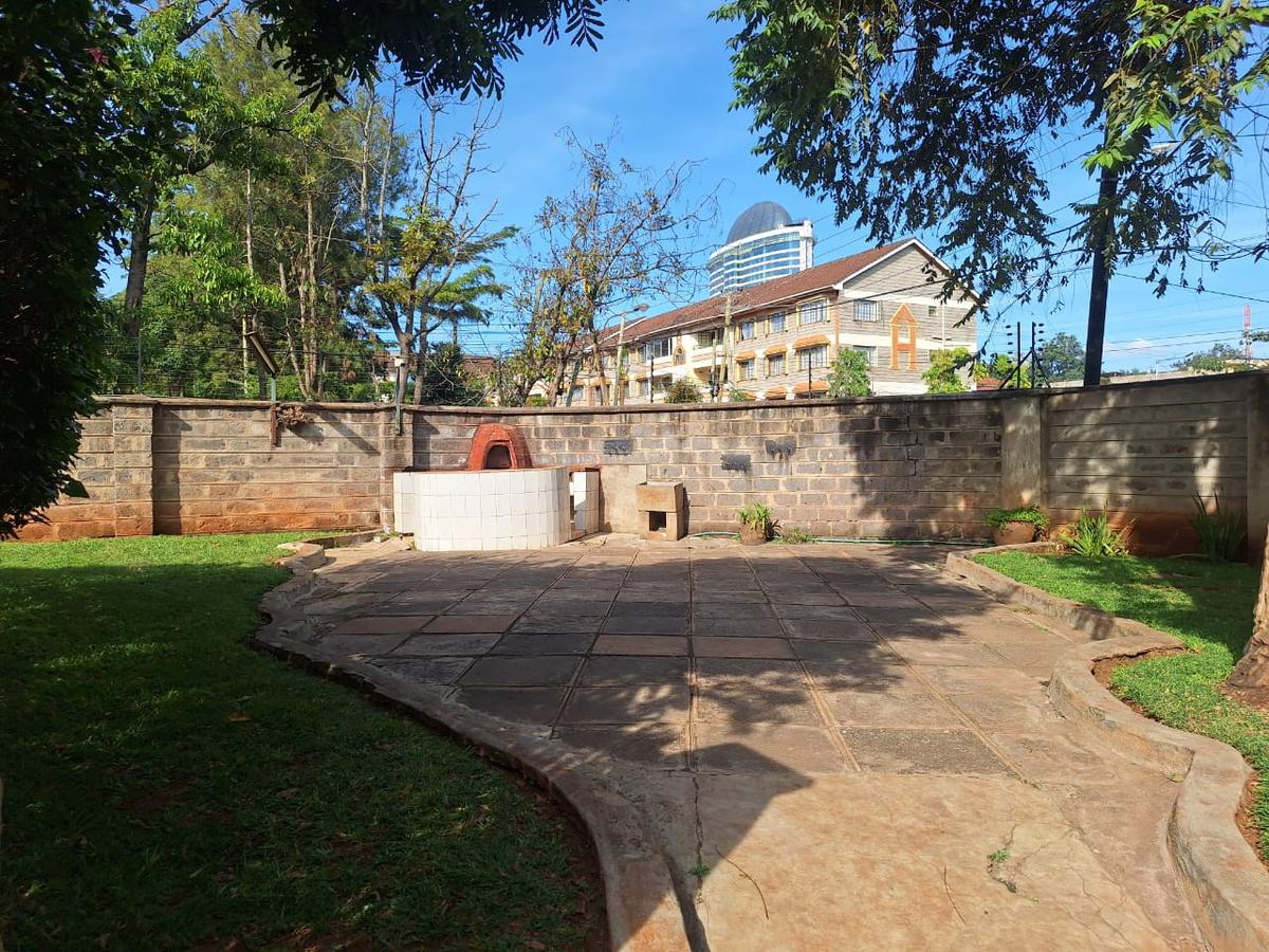 3 Bed Apartment with Parking in Westlands Area - 7