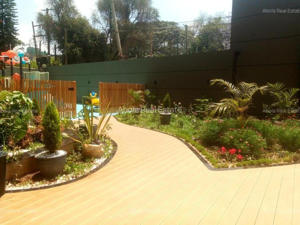 2 Bed Apartment with En Suite at Riverside Drive - 17