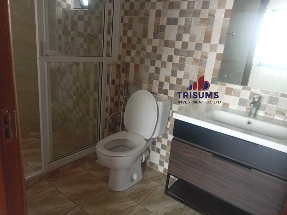 Serviced 3 Bed Apartment with En Suite in Parklands - 8