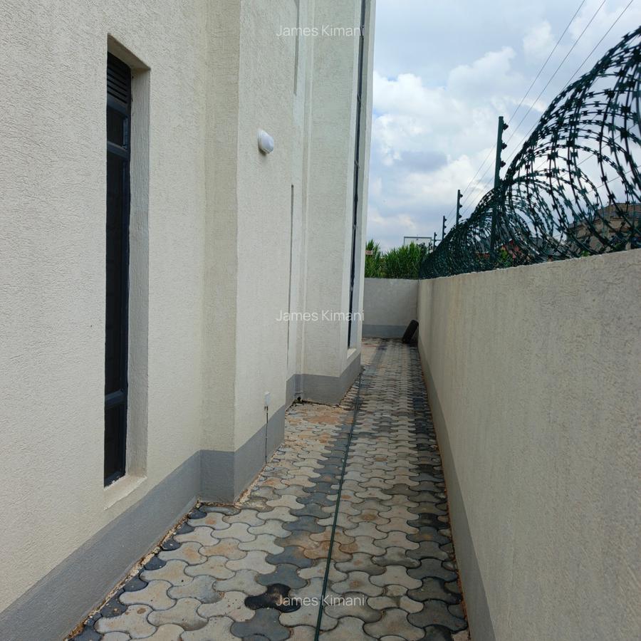 4 Bed Townhouse with En Suite at Membley - 3