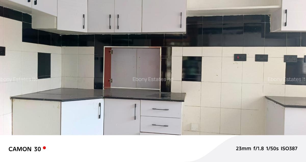 5 Bed Townhouse with En Suite in Lavington - 11