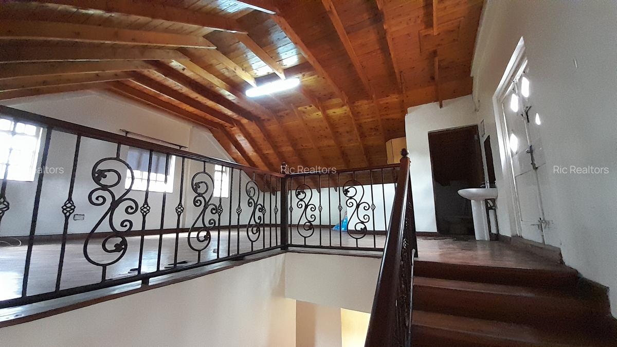 4 Bed House with En Suite at Rimpa - Road - 19