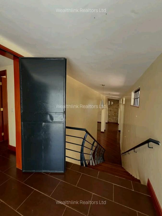 4 Bed House with En Suite at Runda - 18