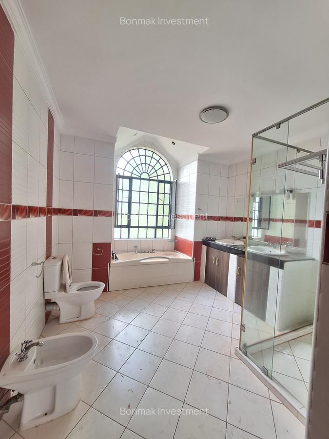 5 Bed Townhouse with En Suite at Runda Evergreen. - 13