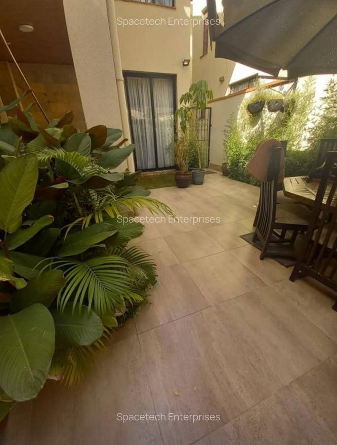 4 Bed Townhouse with En Suite in Spring Valley - 1