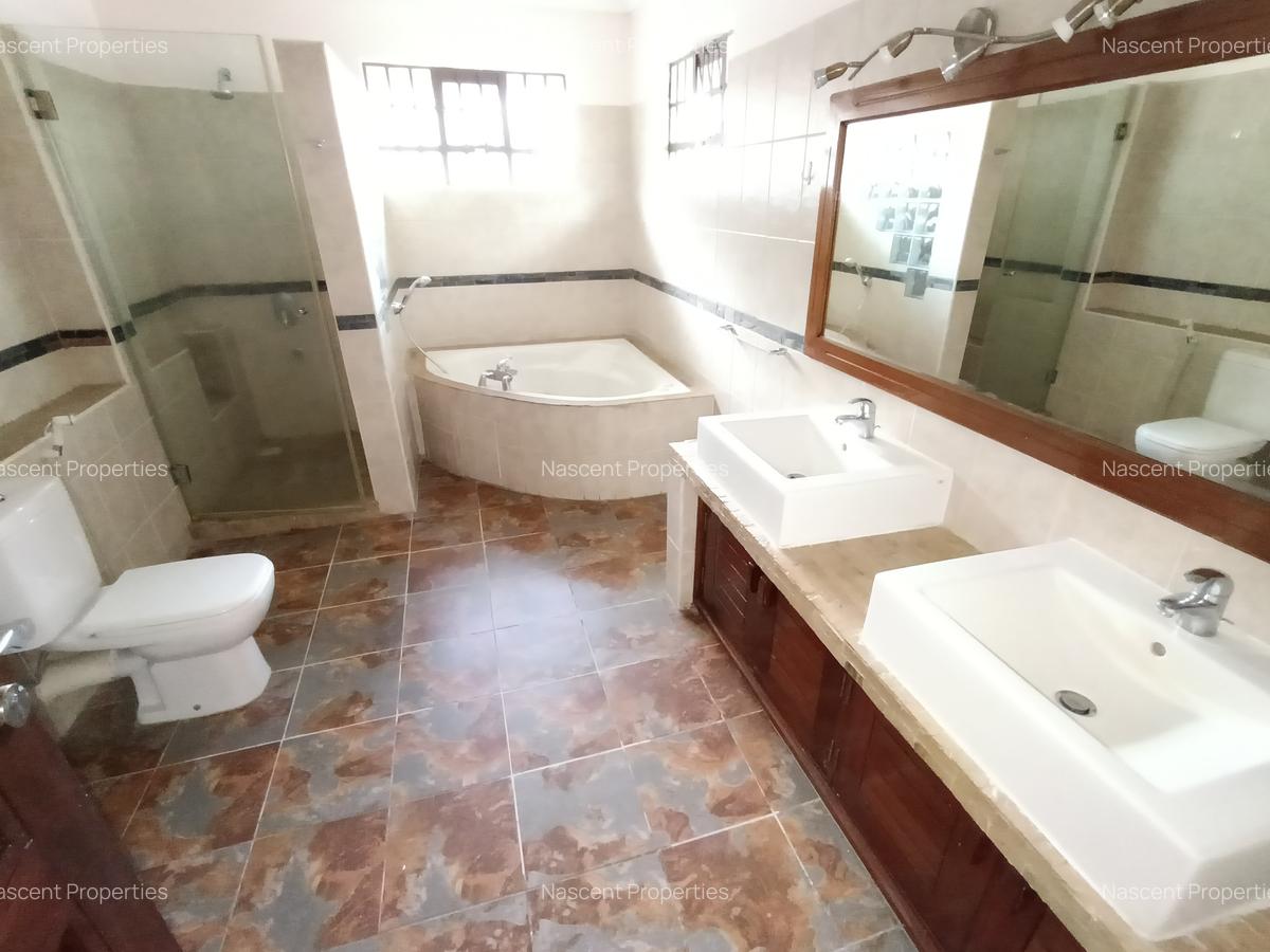 4 Bed Townhouse with En Suite at Peponi Road - 5