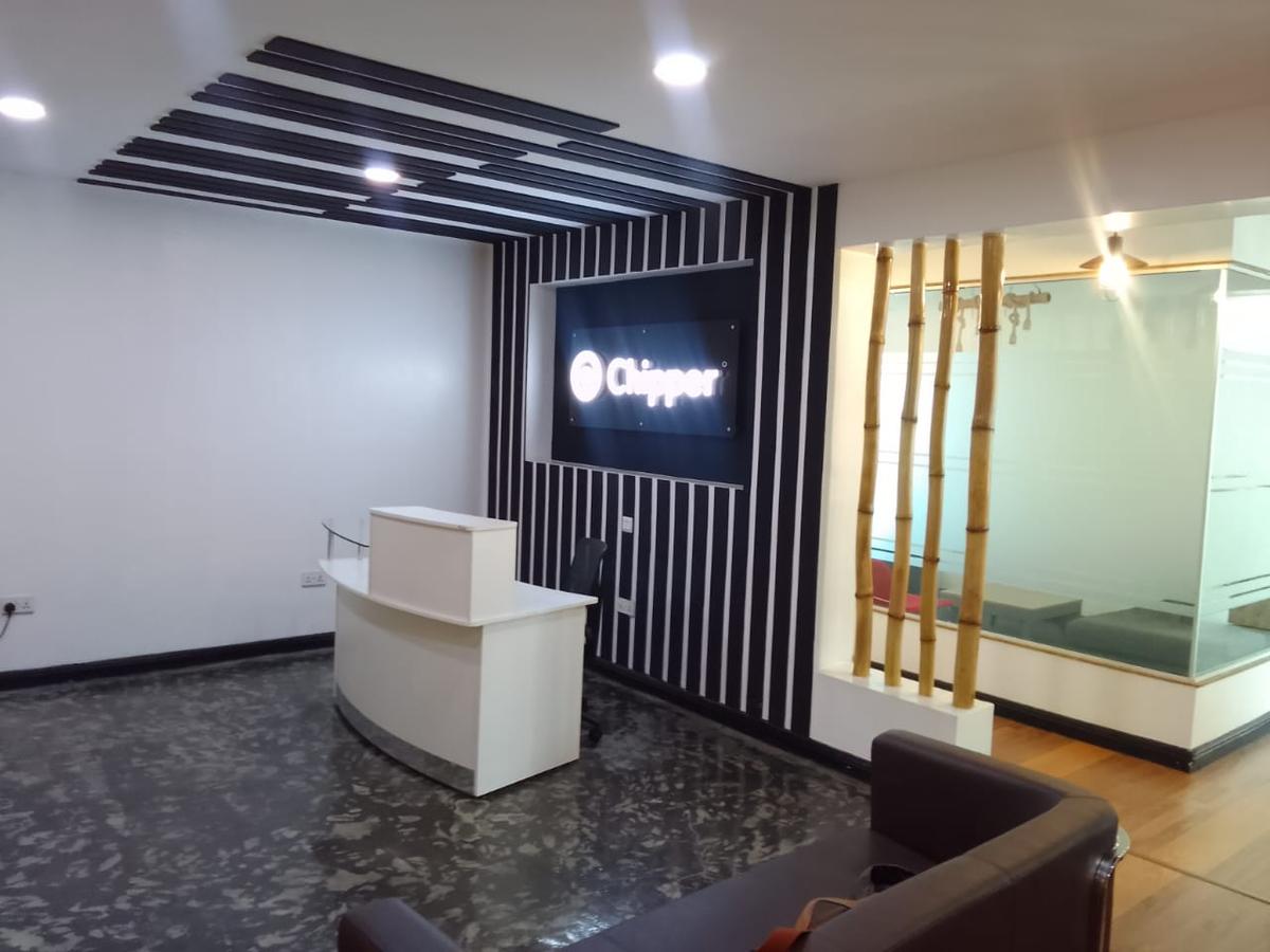 Furnished 4,000 ft² Office with Service Charge Included in Parklands - 2