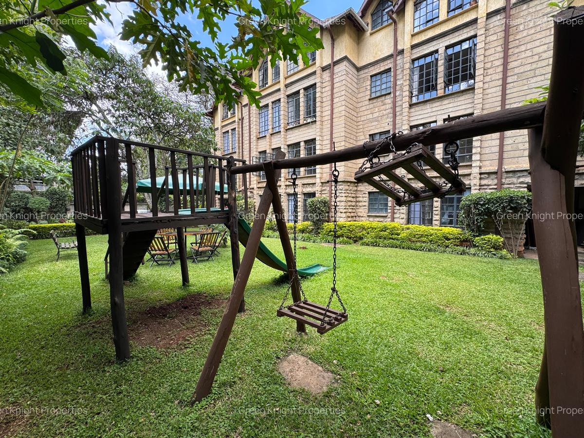 Serviced 2 Bed Apartment with En Suite in Lavington - 8