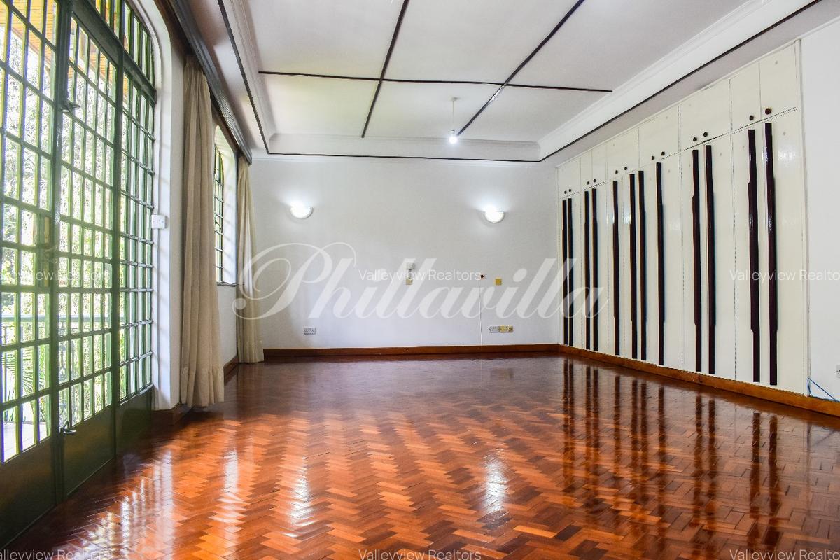 5 Bed Townhouse with En Suite at Kileleshwa - 11