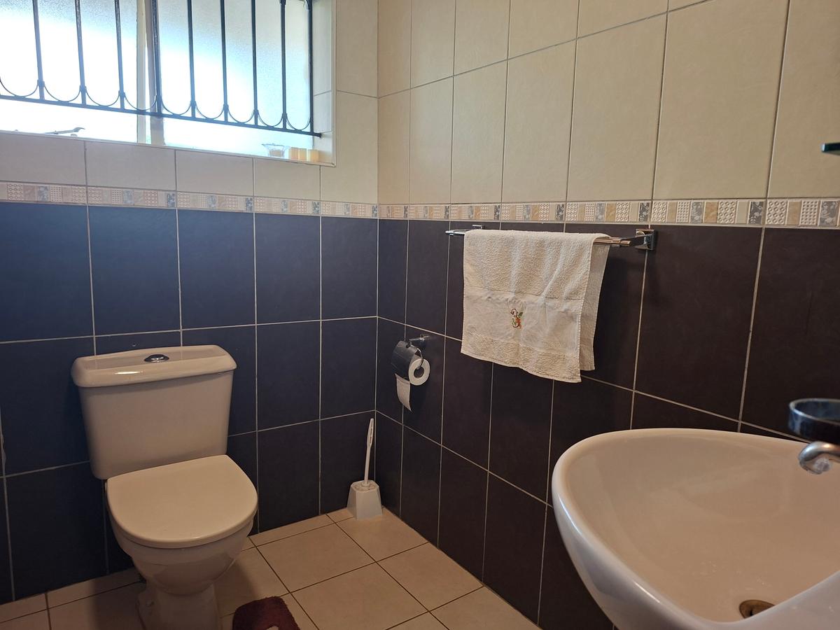 4 Bed House with En Suite at Off Un Avenue - 13