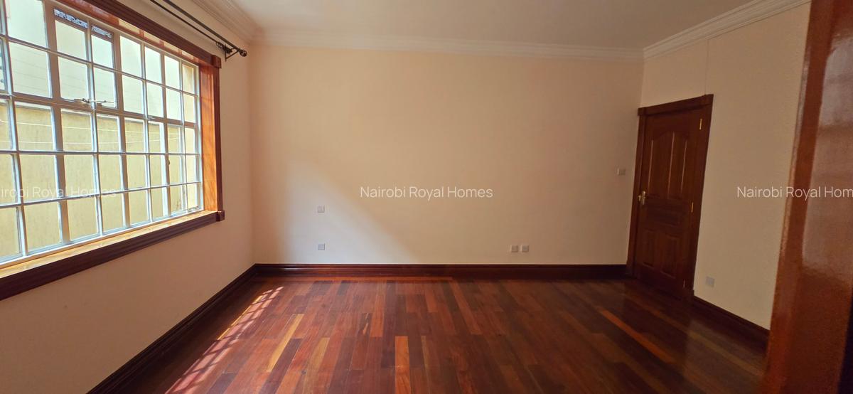 4 Bed Townhouse with En Suite at Lavington Apple Cross - 18