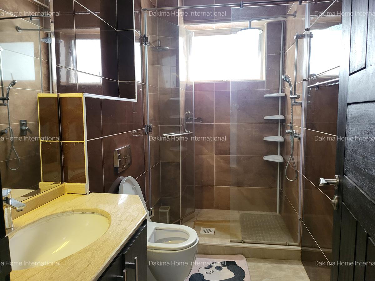 Furnished 3 Bed Apartment with En Suite in Riverside - 11