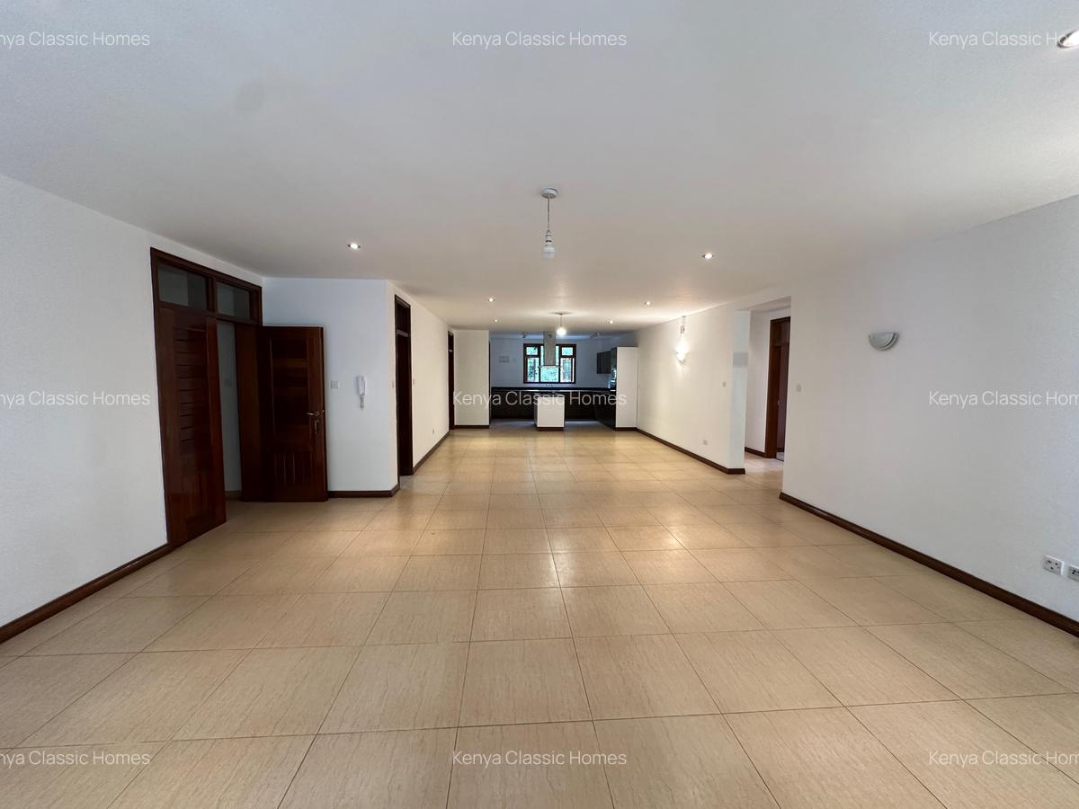 3 Bed Apartment with En Suite at Riverside - 20