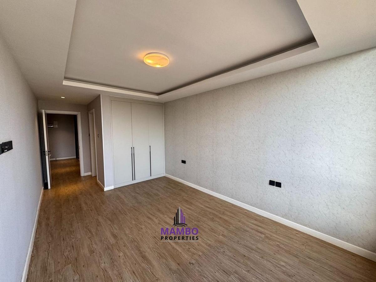 3 Bed Apartment with En Suite at Brookside Drive - 19